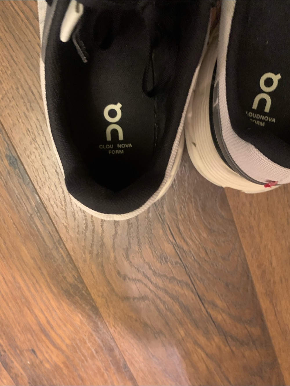 On Running Men's Trainer in Cream and Gray with Black Accents - Picture 3 of 13